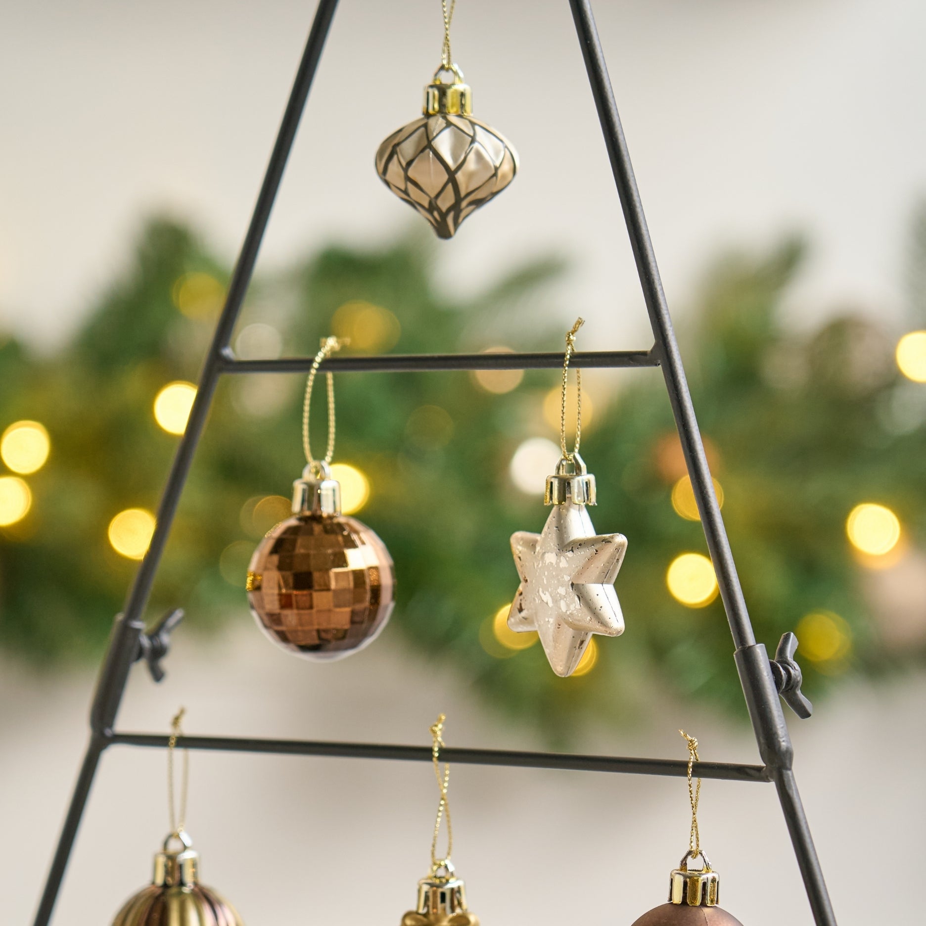 Weihnachtsbaumständer für den Tisch